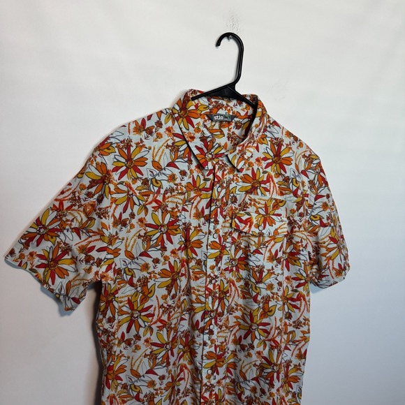 Stio Curtis Camp Shirt Mens XL Red Orange Floral Pearl Snap Western AOP Hawaiian - Picture 2 of 10